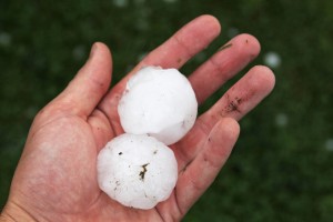 Hagelkörner, so groß wie Tischtennisbälle
